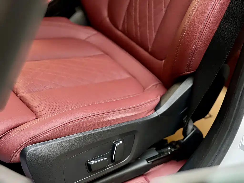 BMW iX3 2024 Lead