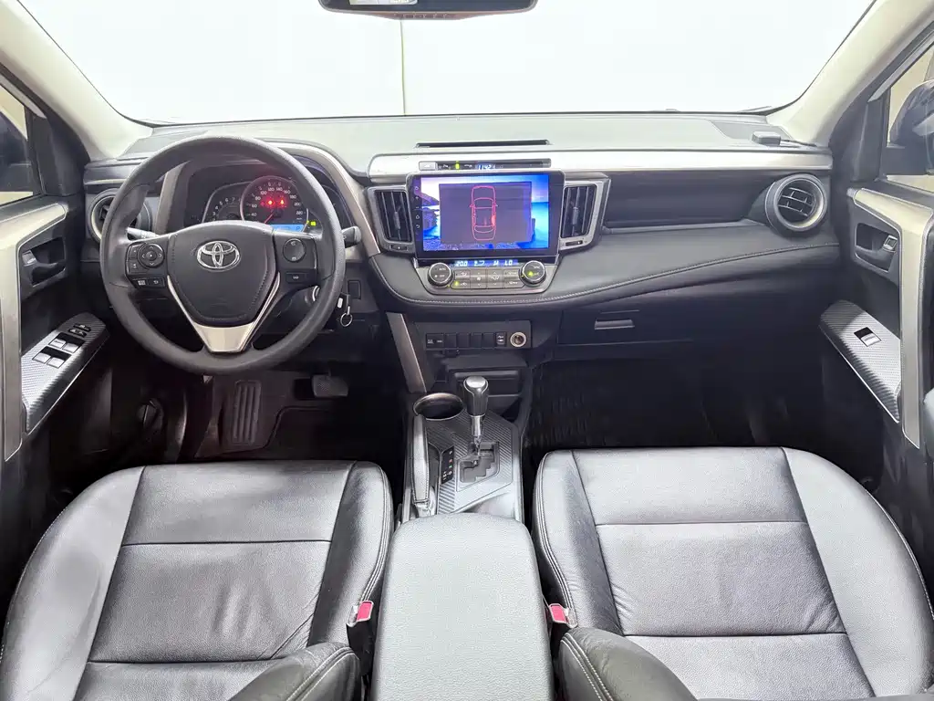 Toyota RAV4 — миниатюра 9