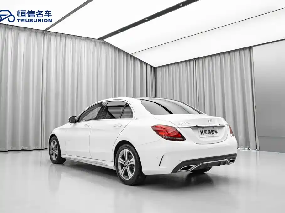 Mercedes-Benz C-Class — миниатюра 11