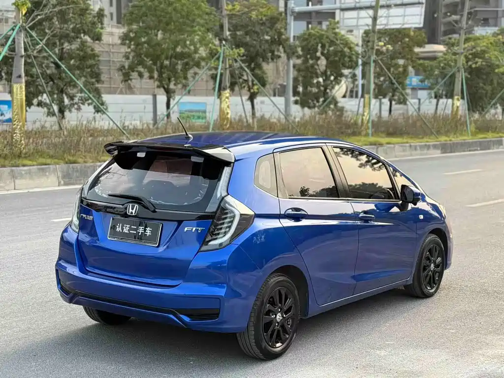 Honda Fit — миниатюра 9