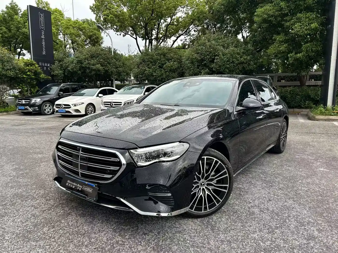 奔驰E级 2026款 E 300 L 尊贵型 2026