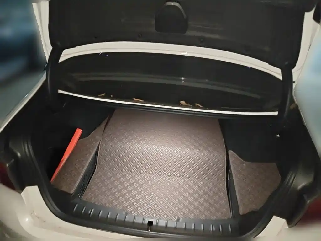BMW 5 Series New Energy — миниатюра 20