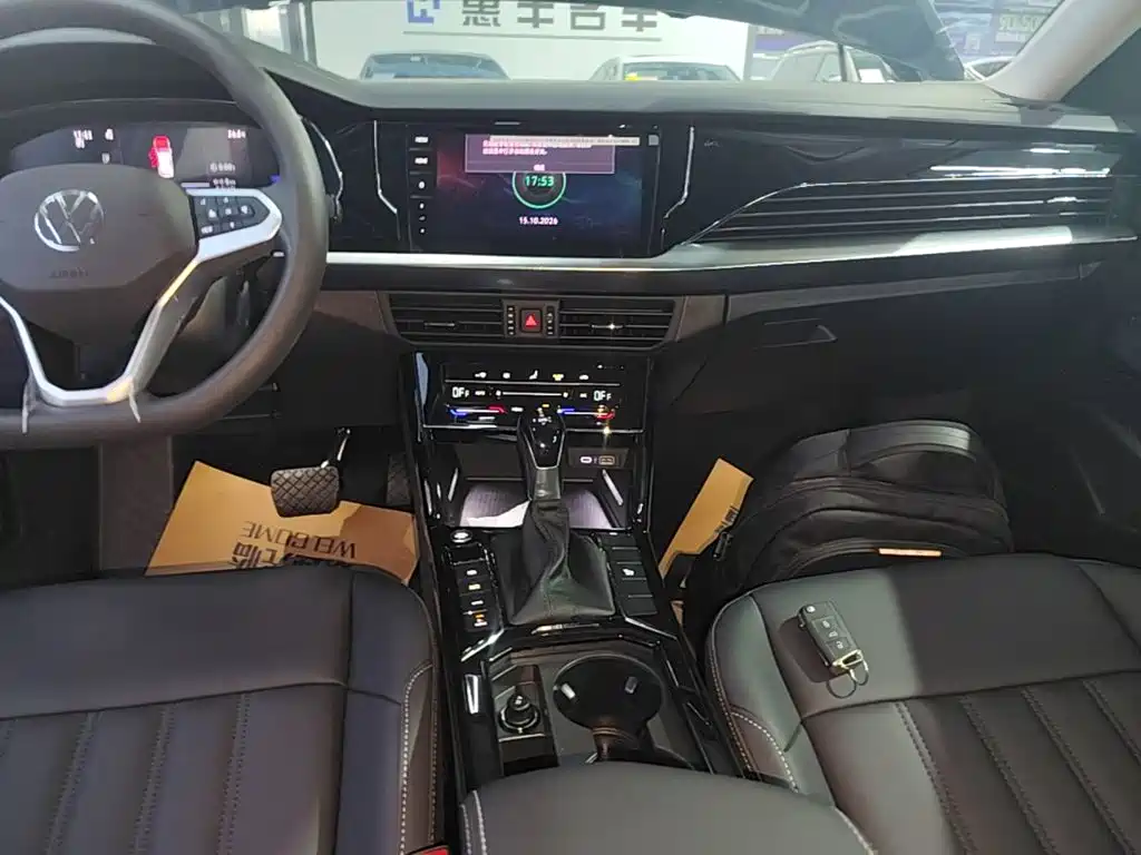 Volkswagen Passat PHEV — миниатюра 13