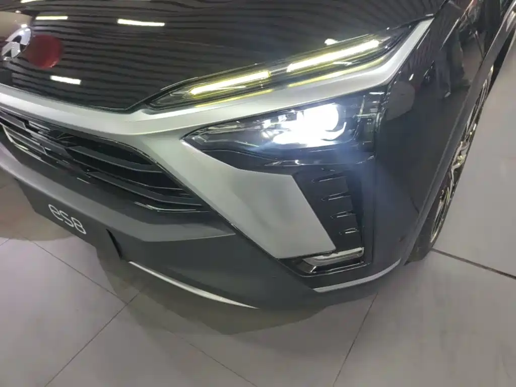 NIO ES8 — миниатюра 24