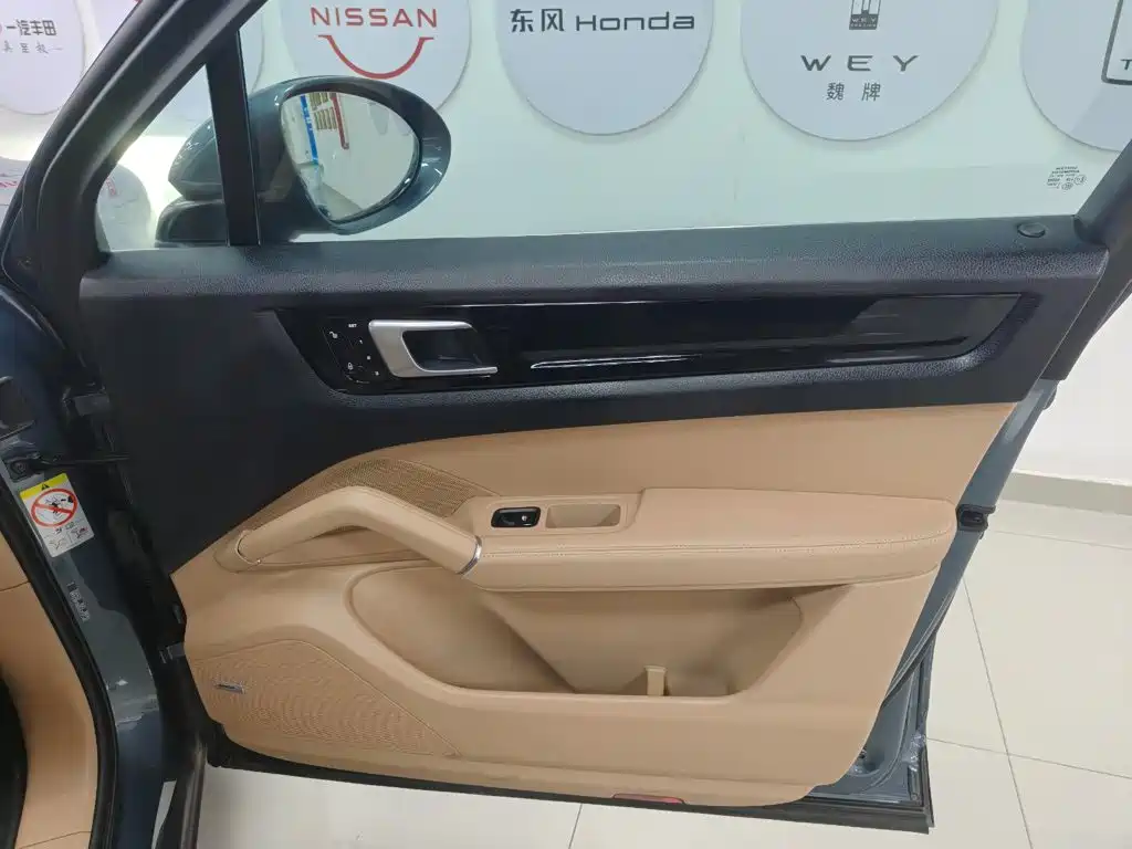 Porsche Cayenne Hybrid — миниатюра 26