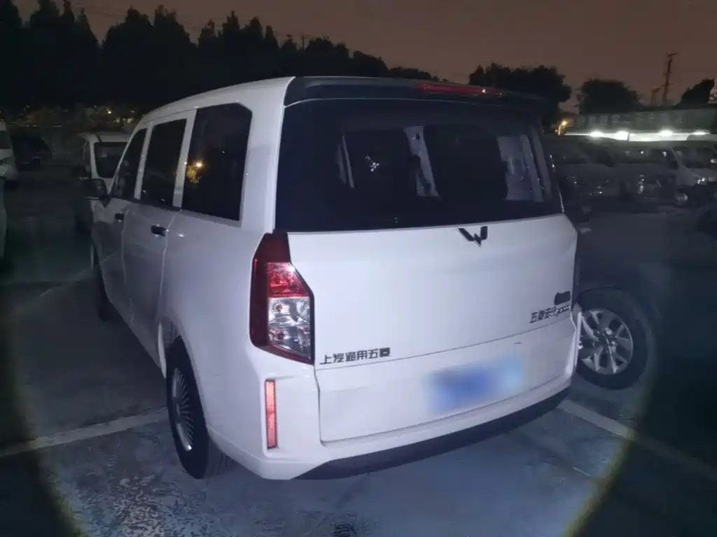 Wuling Hongguang PLUS — миниатюра 5