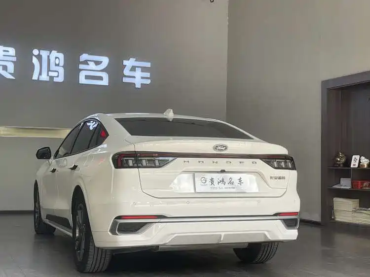 Ford Mondeo — миниатюра 8
