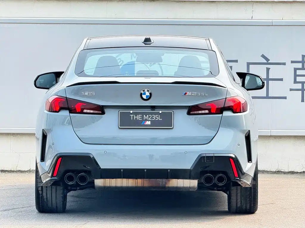 BMW M235L 2025 M235L