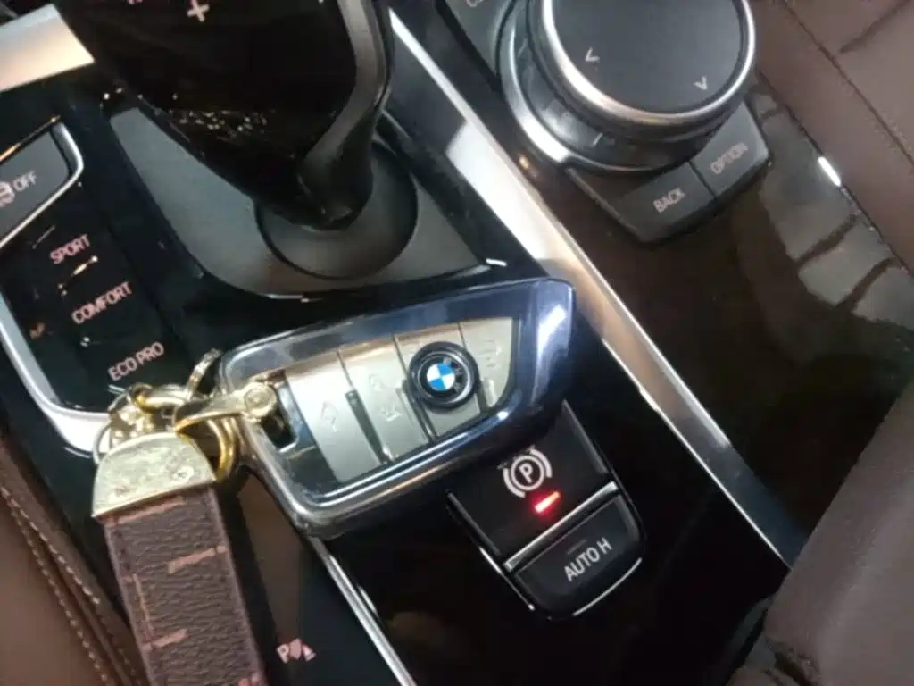 BMW 5 Series — миниатюра 9
