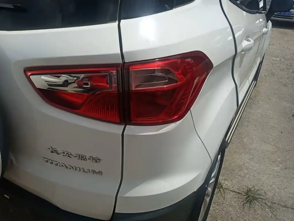 Ford Ecosport — миниатюра 8