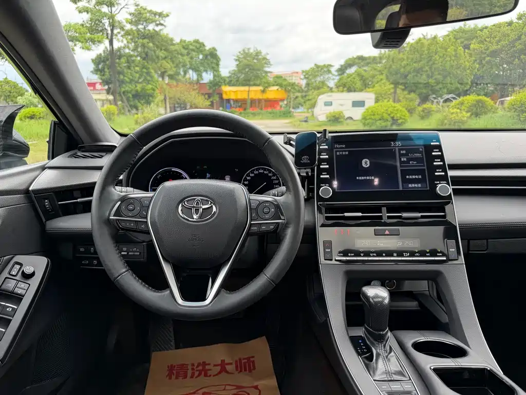 Toyota Avalon — миниатюра 9