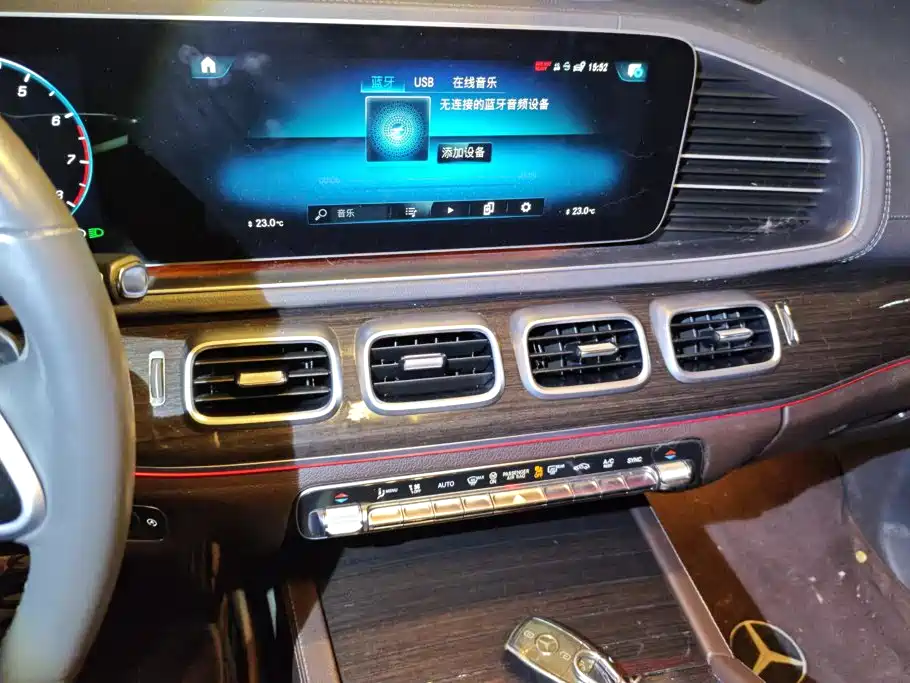 Mercedes-Benz GLE (Import) — миниатюра 13