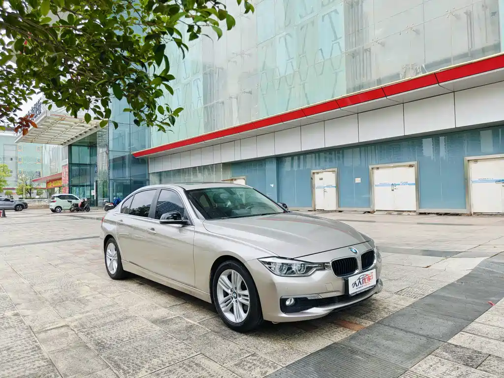 BMW 3 Series — миниатюра 8