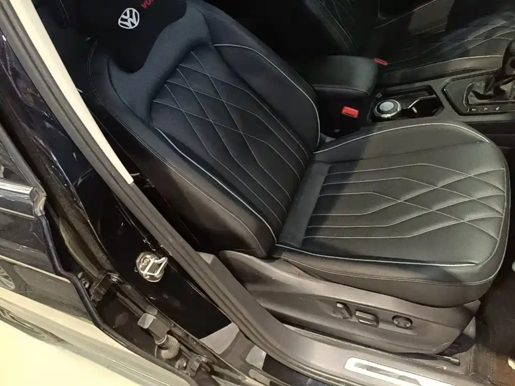 Volkswagen Tiguan L — миниатюра 25