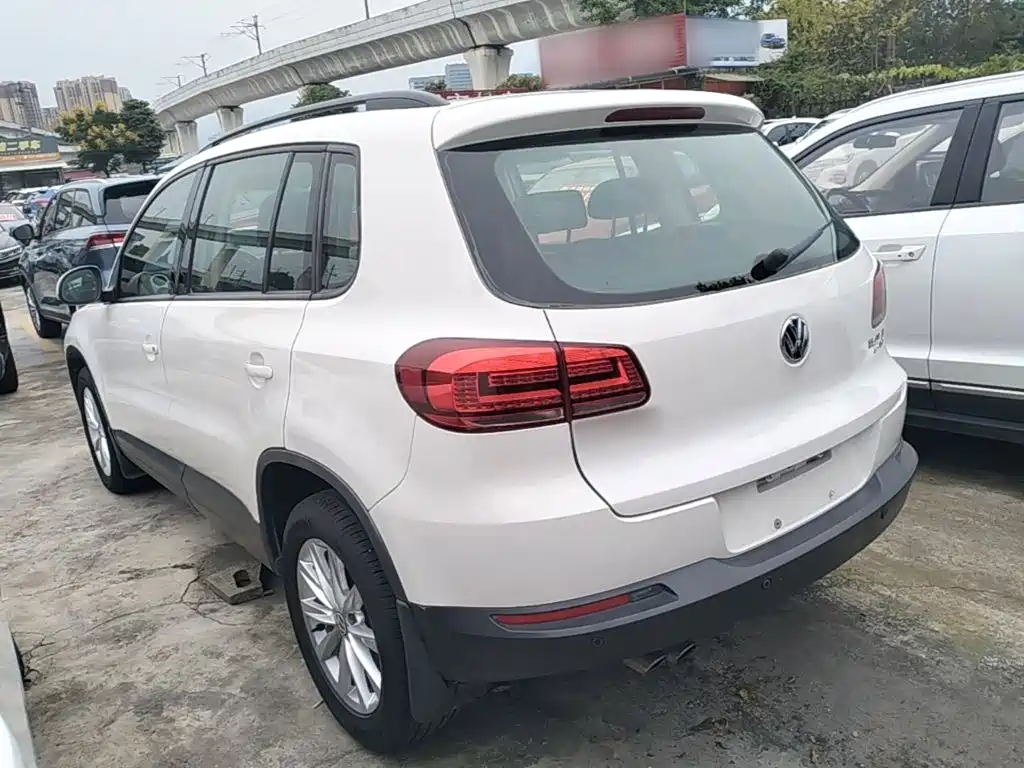Volkswagen Tiguan — миниатюра 5