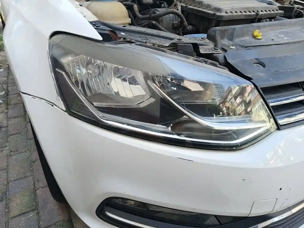 Volkswagen Polo 2014 1.4L MT Comfort