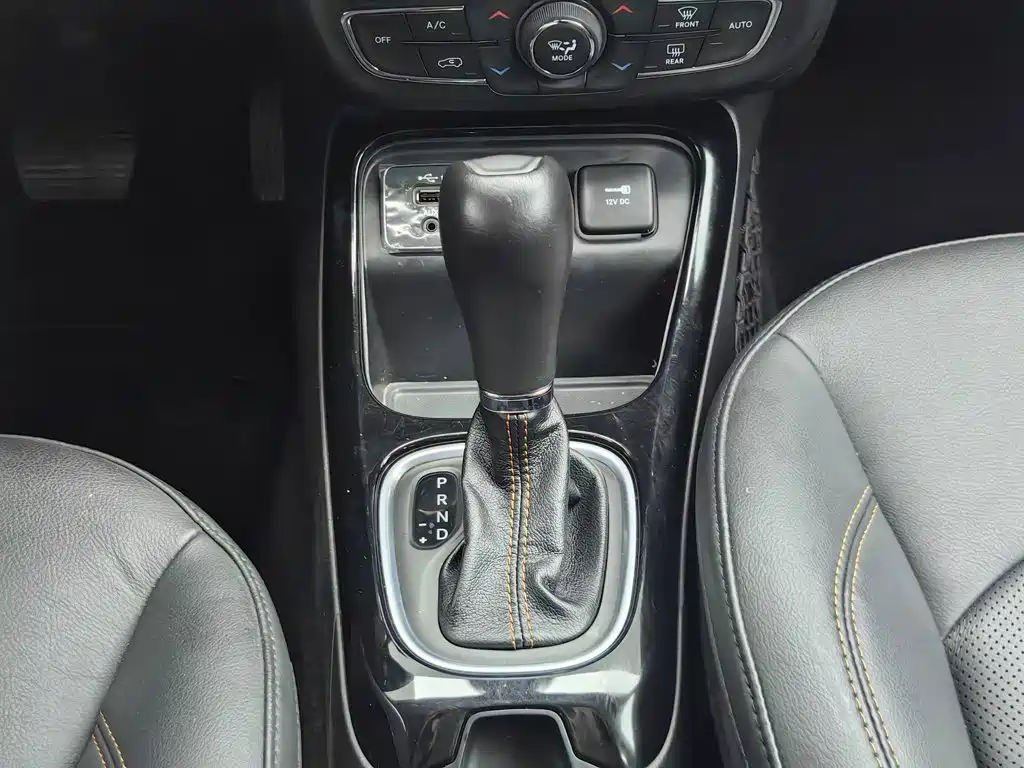 Jeep Compass — миниатюра 13