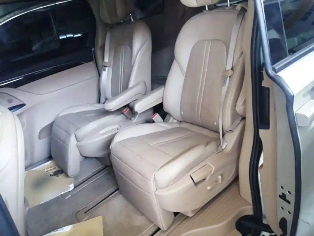 Buick GL8 — миниатюра 17