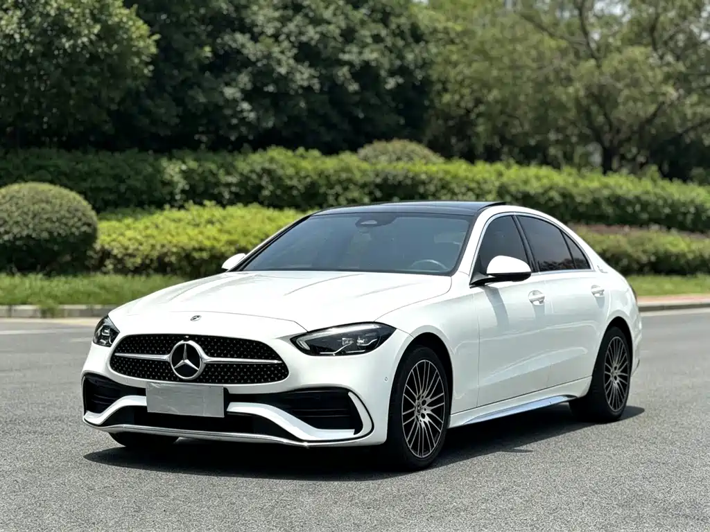 Mercedes-Benz C-Class — миниатюра 11