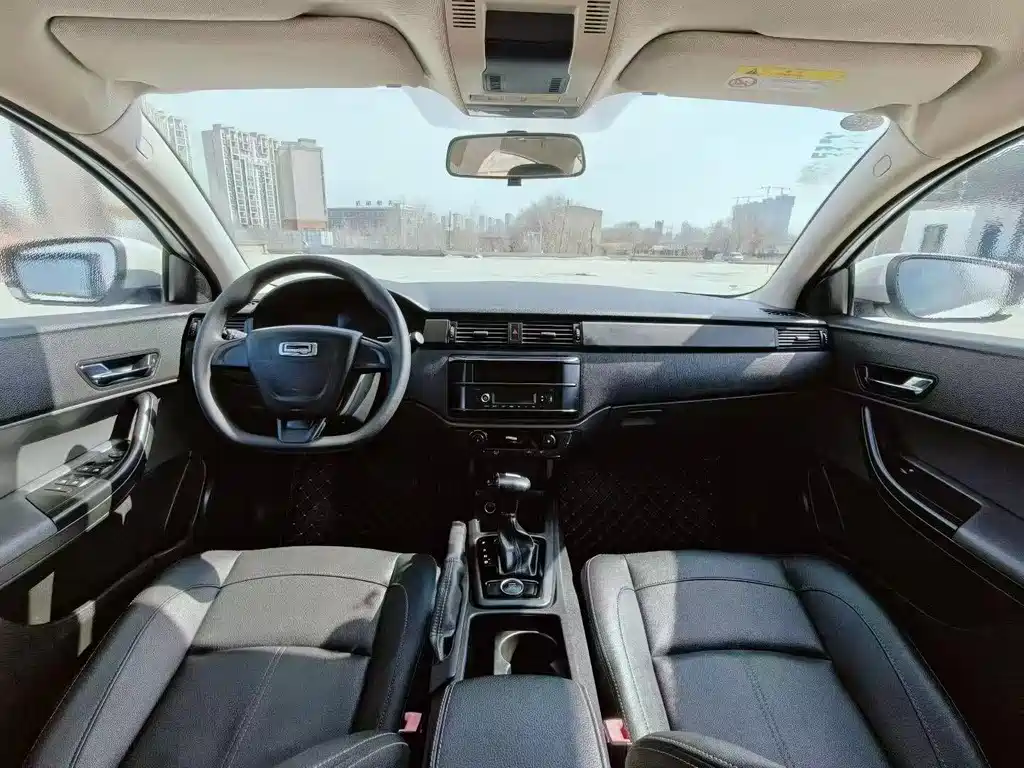 Qoros Qoros 3 — миниатюра 5