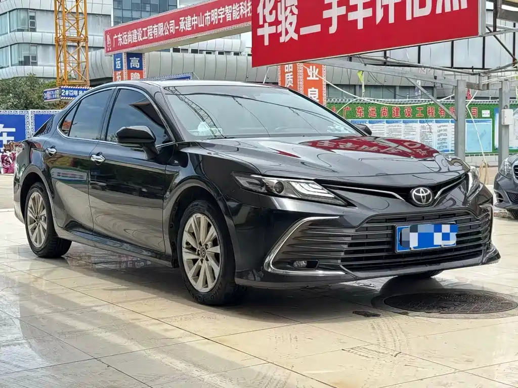 Toyota Camry — миниатюра 3