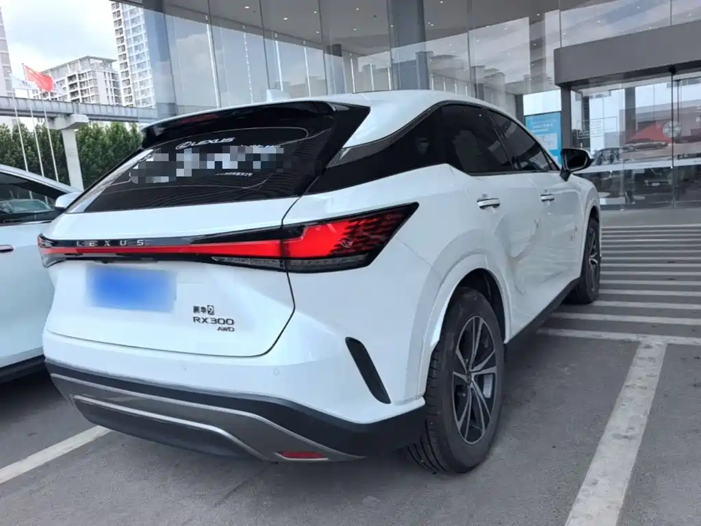 Lexus RX — миниатюра 7