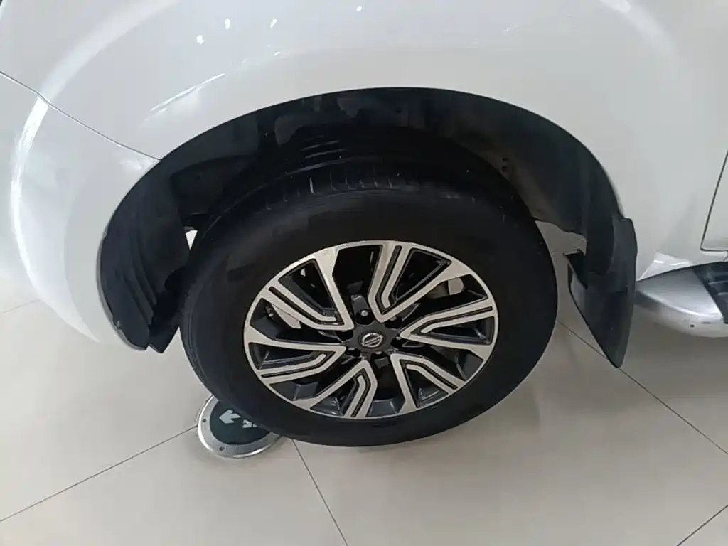 Nissan Terra — миниатюра 23