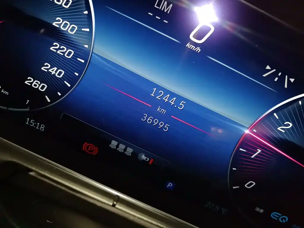 Mercedes-Benz C-Class — миниатюра 8