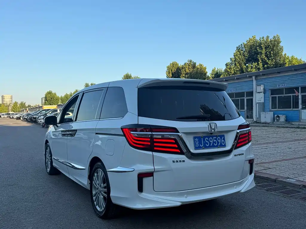 Honda Elysion — миниатюра 26