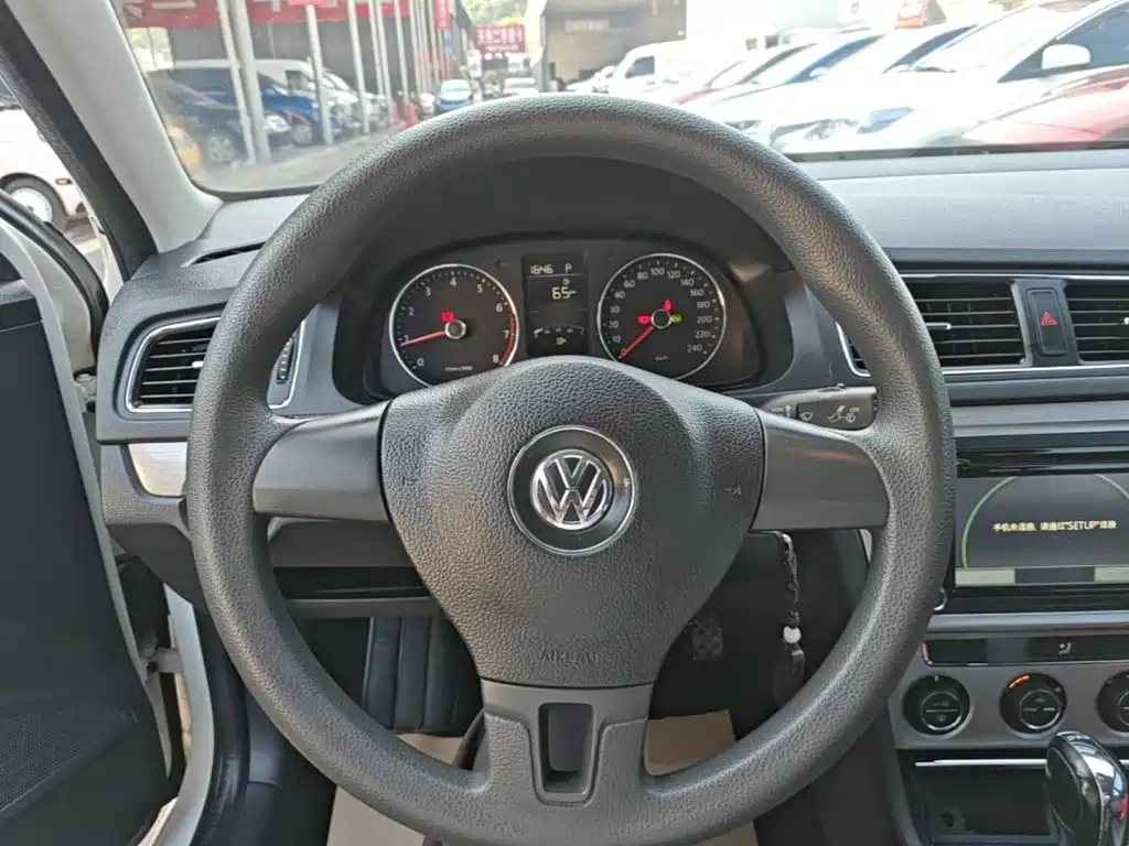 Volkswagen Lavida — миниатюра 11