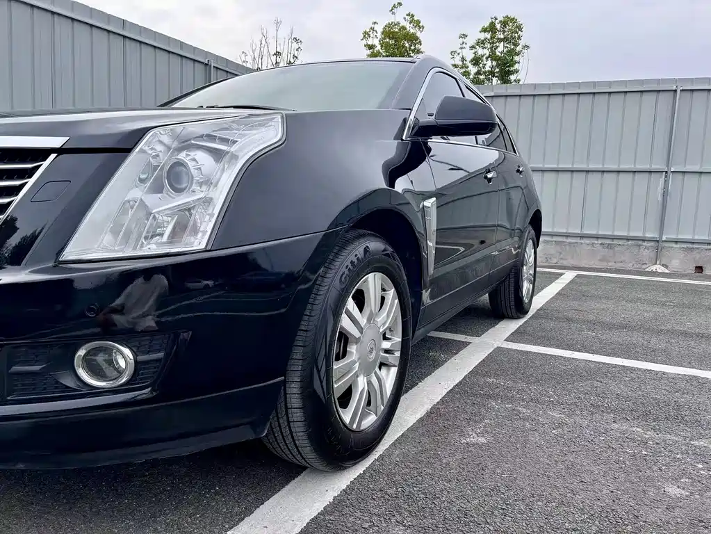 Cadillac SRX — миниатюра 7