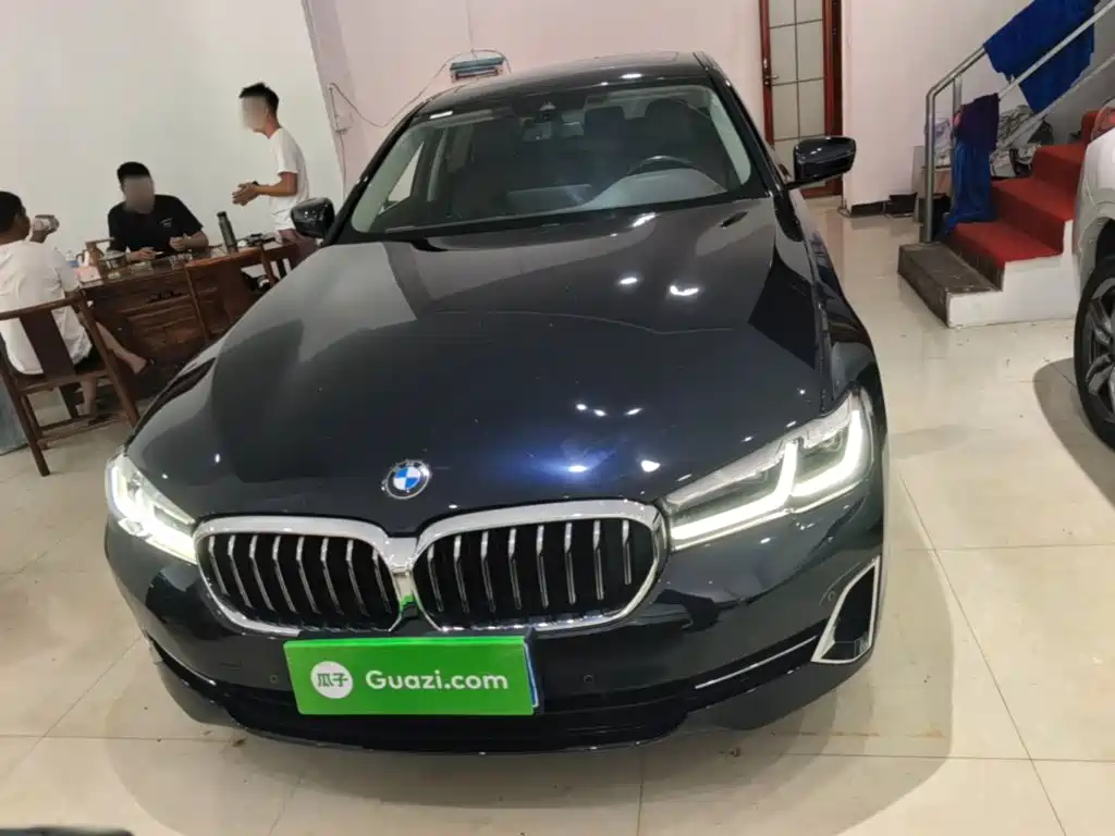 BMW 5 Series — миниатюра 3