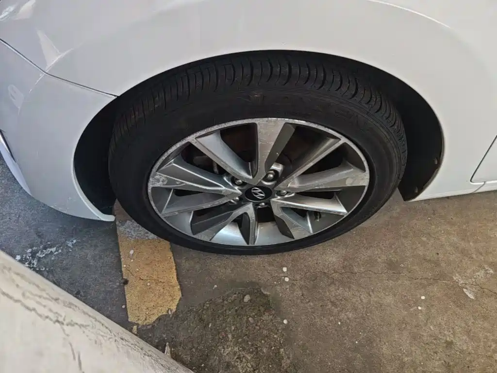 Hyundai Elantra Langdong — миниатюра 23