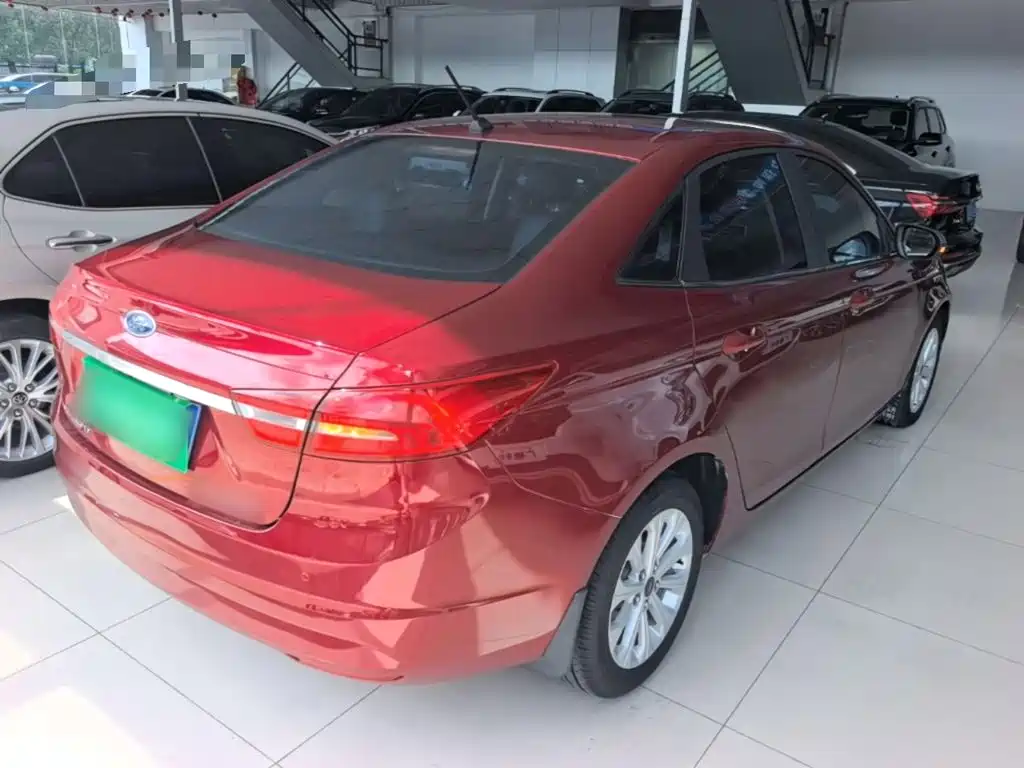 Ford Escort — миниатюра 7