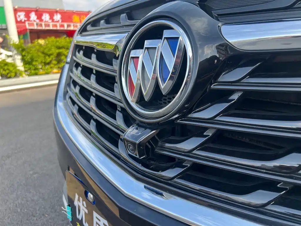 Buick Envision Plus — миниатюра 10