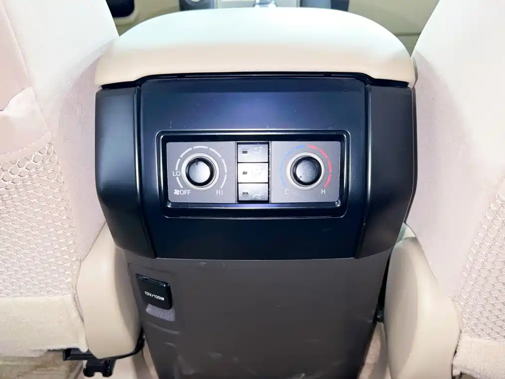 Toyota Prado (Import) — миниатюра 37