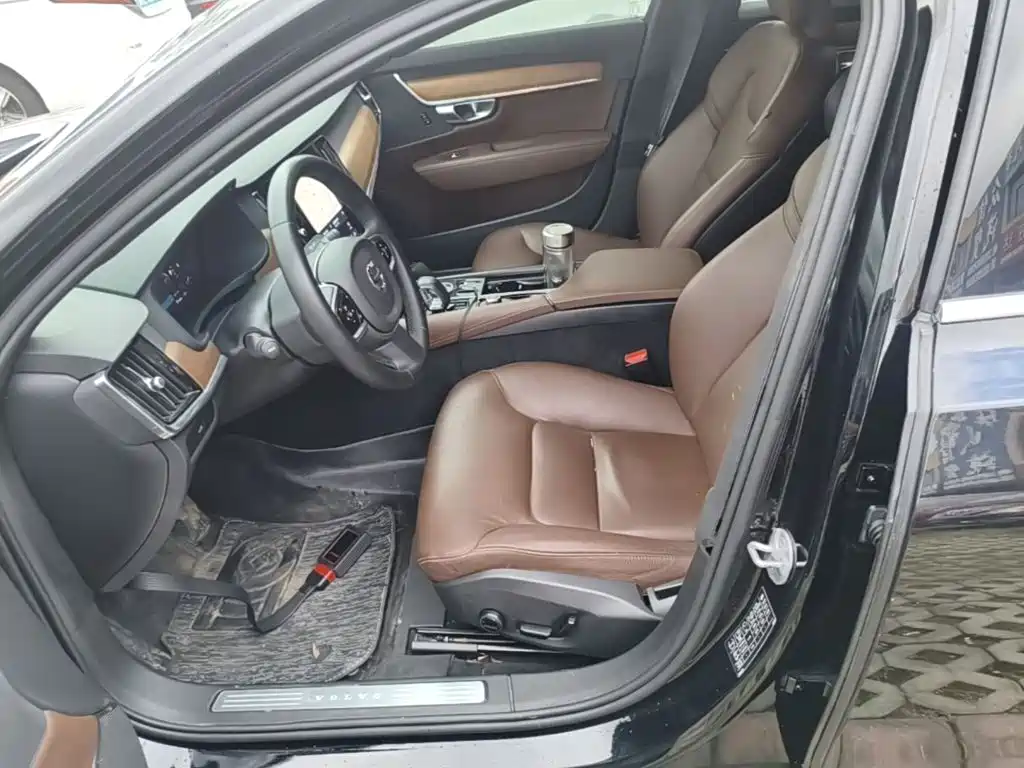 Volvo S90 — миниатюра 15