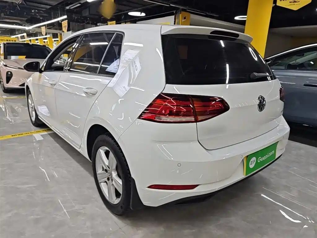 Volkswagen Golf 2018 1.6L AT Fashion