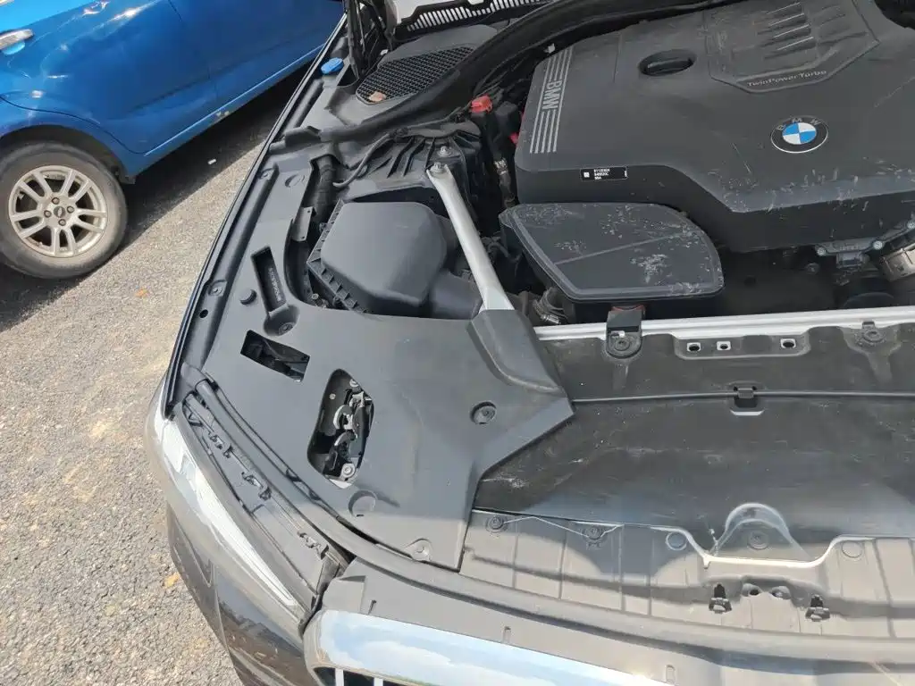 BMW 5 Series — миниатюра 21