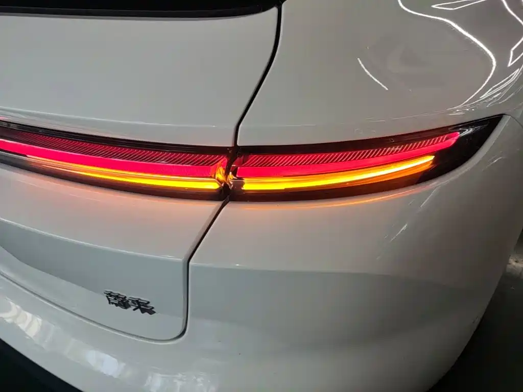 NIO ET5T — миниатюра 8