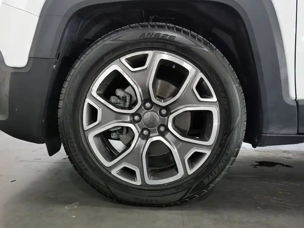 Jeep Renegade — миниатюра 17