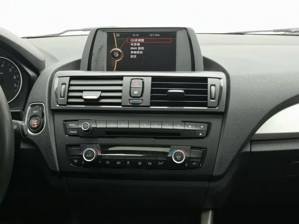 BMW 1 Series (Import) — миниатюра 12
