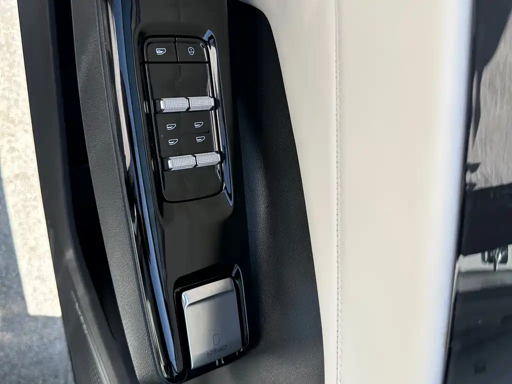 GEELY GALAXY GALAXY L7