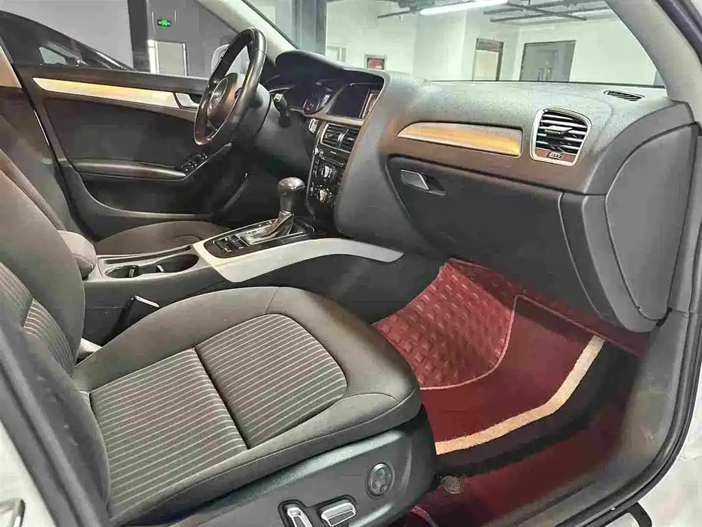 Audi A4L — миниатюра 12