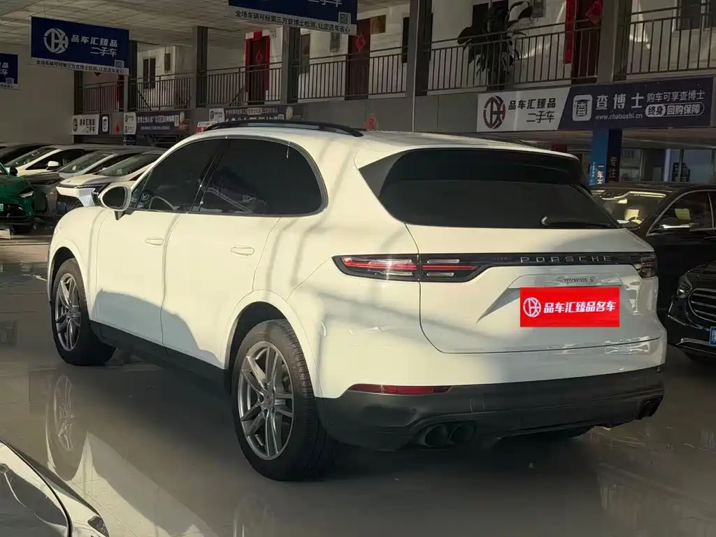 Porsche Cayenne — миниатюра 16