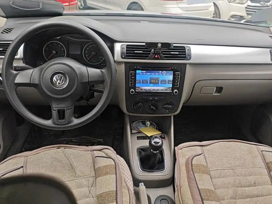 Volkswagen Bora — миниатюра 12