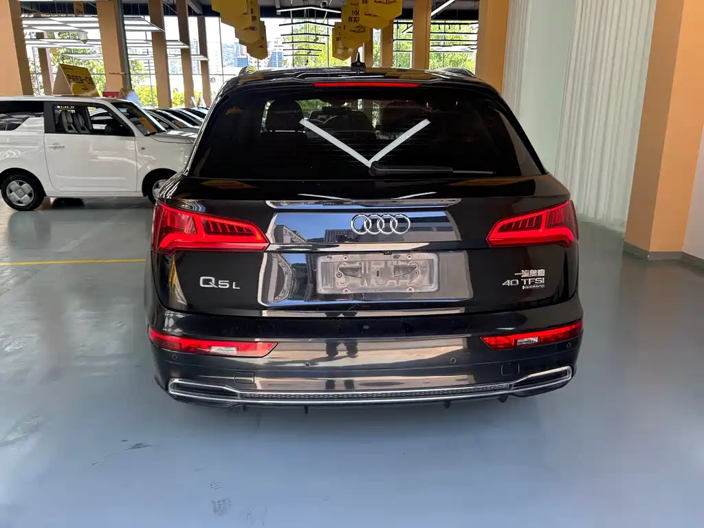 Audi Q5L — миниатюра 5