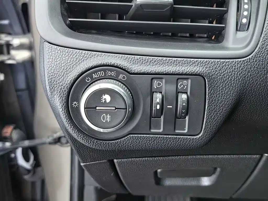Buick Envision Plus — миниатюра 21