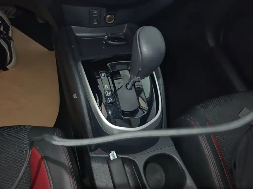 Nissan Qashqai — миниатюра 14