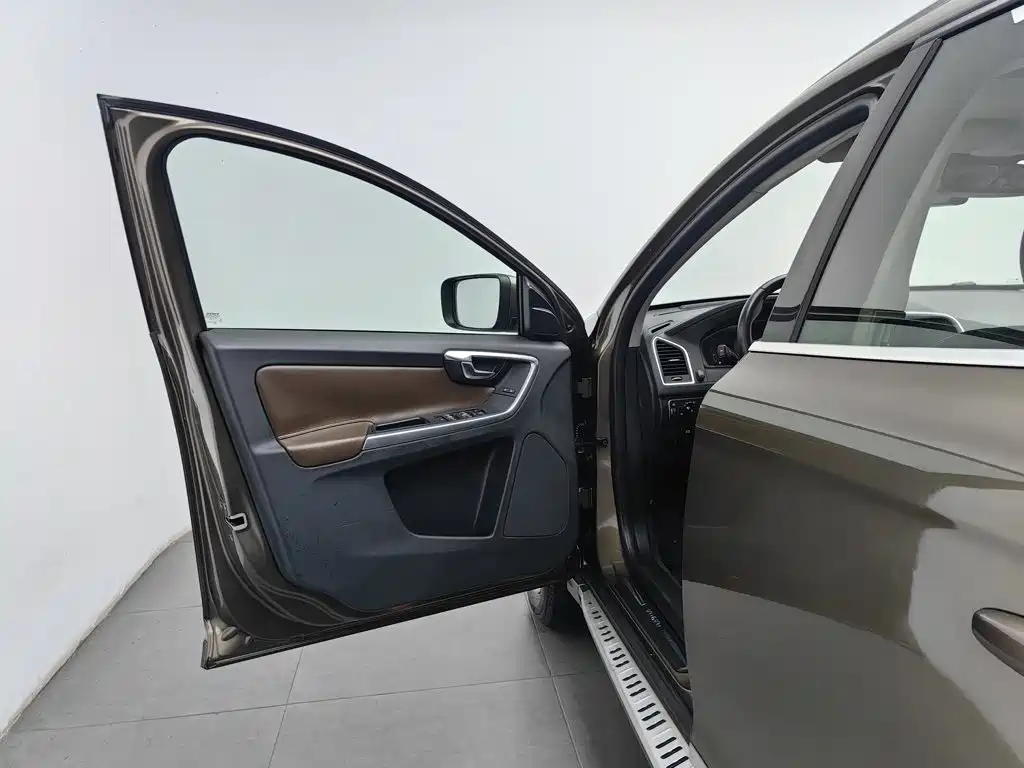 Volvo XC60 — миниатюра 8